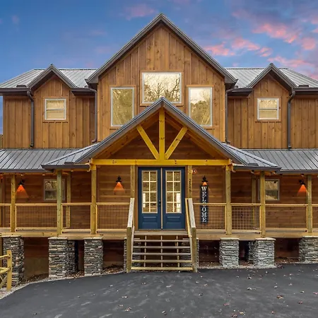 Treehouse Lodge Cabin